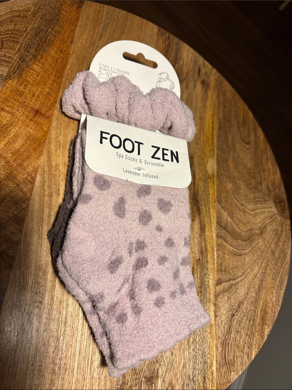 Foot Zen Lavender Infused Spa Socks with Scrunchie